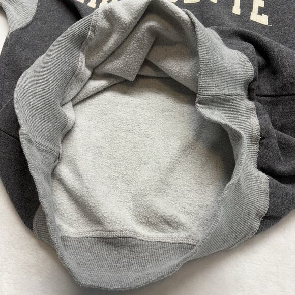 VTG Marquette Golden Eagles CHAMPION Reverse Weave Gray Crew Sweatshirt Size L - Picture 7 of 14